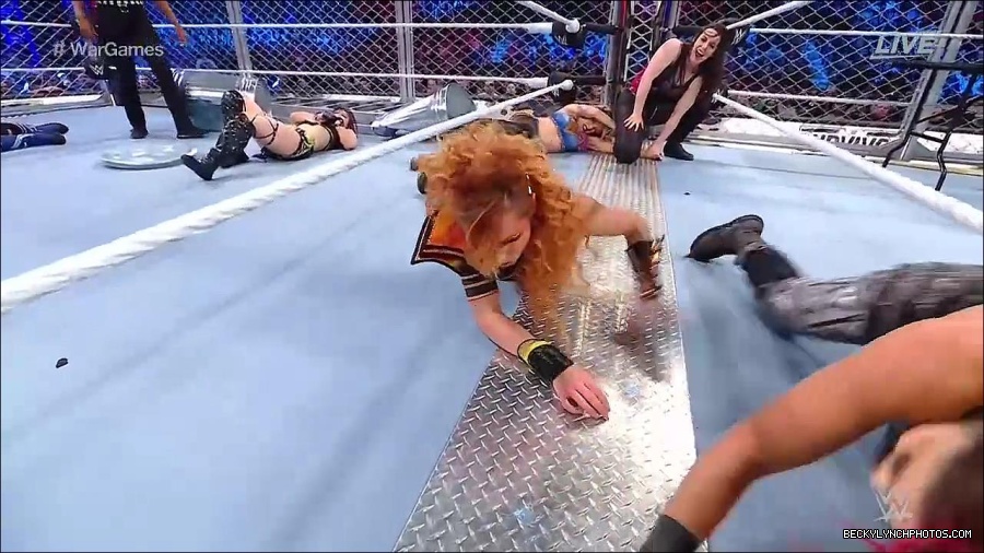 WWE_Survivor_Series_WarGames_2022_720p_WEB_h264-HEEL_mp4_002630591.jpg