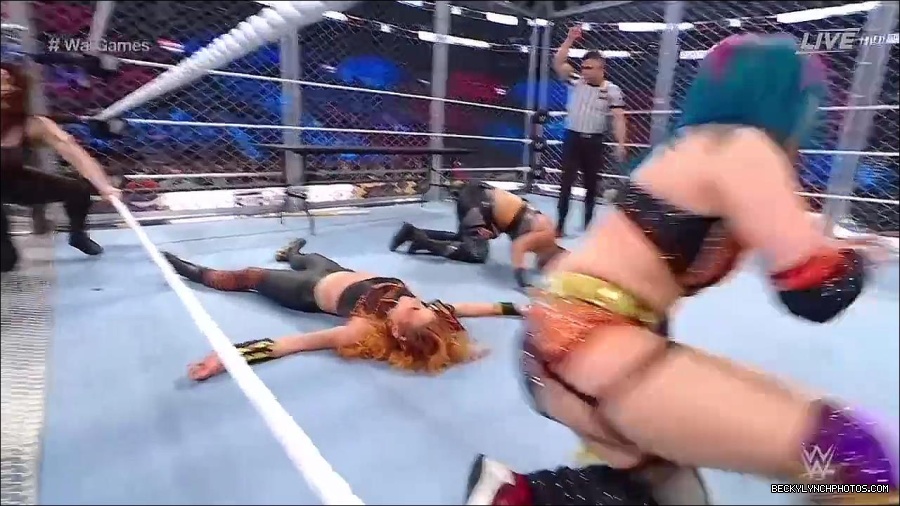 WWE_Survivor_Series_WarGames_2022_720p_WEB_h264-HEEL_mp4_002638591.jpg
