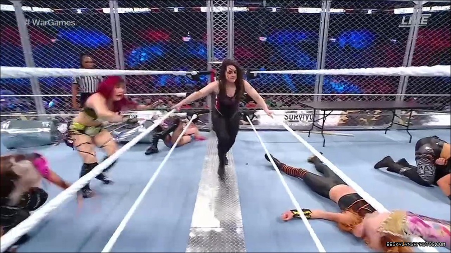 WWE_Survivor_Series_WarGames_2022_720p_WEB_h264-HEEL_mp4_002639791.jpg