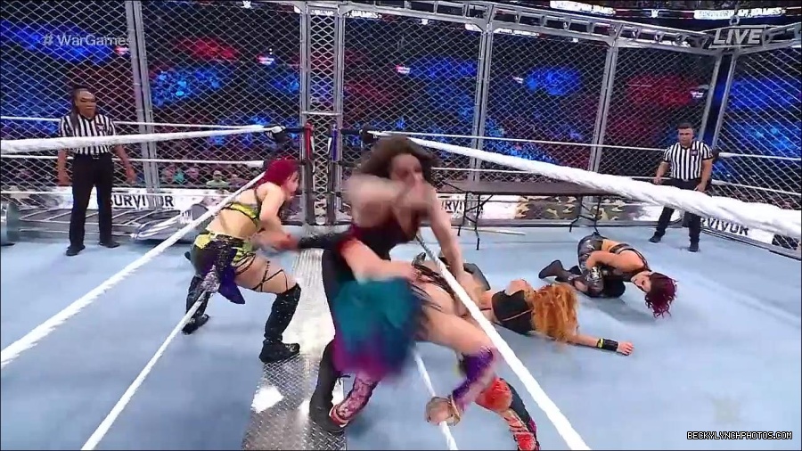 WWE_Survivor_Series_WarGames_2022_720p_WEB_h264-HEEL_mp4_002640991.jpg