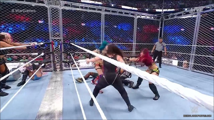 WWE_Survivor_Series_WarGames_2022_720p_WEB_h264-HEEL_mp4_002646191.jpg
