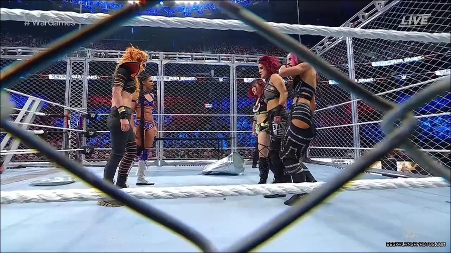 WWE_Survivor_Series_WarGames_2022_720p_WEB_h264-HEEL_mp4_002963658.jpg