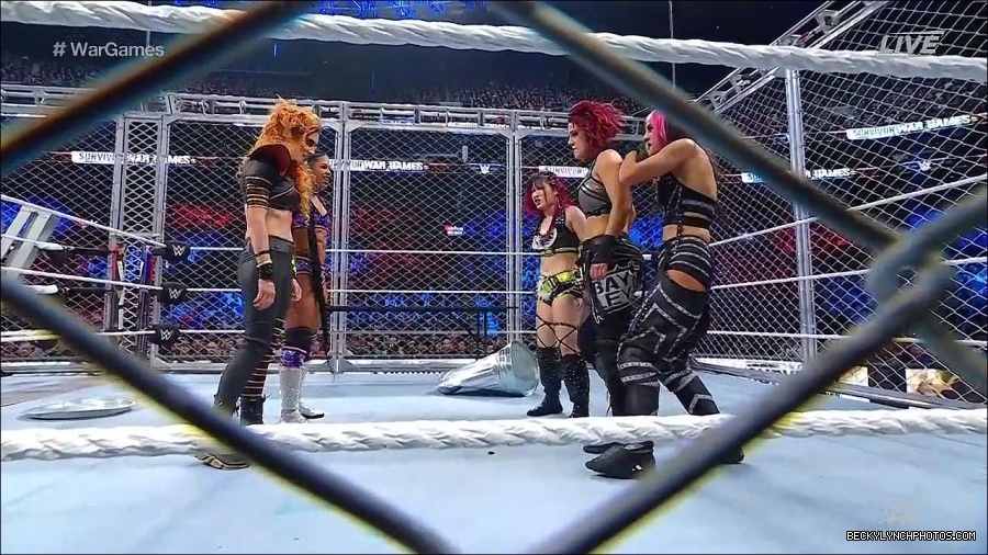 WWE_Survivor_Series_WarGames_2022_720p_WEB_h264-HEEL_mp4_002964458.jpg
