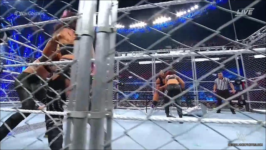 WWE_Survivor_Series_WarGames_2022_720p_WEB_h264-HEEL_mp4_002980058.jpg