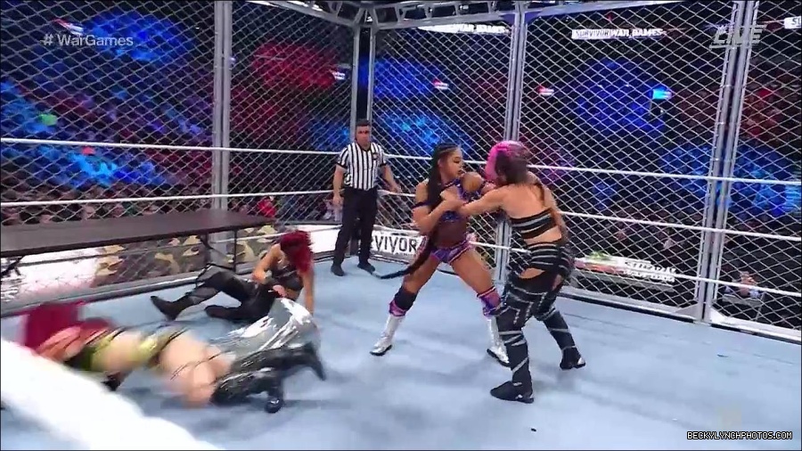 WWE_Survivor_Series_WarGames_2022_720p_WEB_h264-HEEL_mp4_002990058.jpg