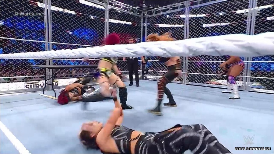 WWE_Survivor_Series_WarGames_2022_720p_WEB_h264-HEEL_mp4_003002858.jpg