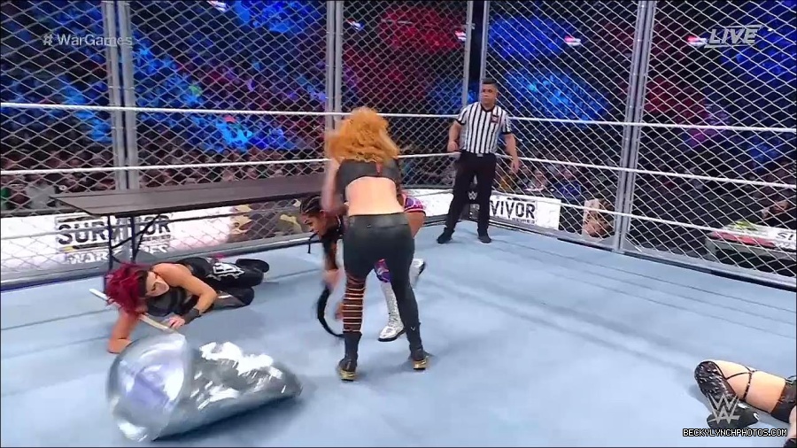WWE_Survivor_Series_WarGames_2022_720p_WEB_h264-HEEL_mp4_003011658.jpg