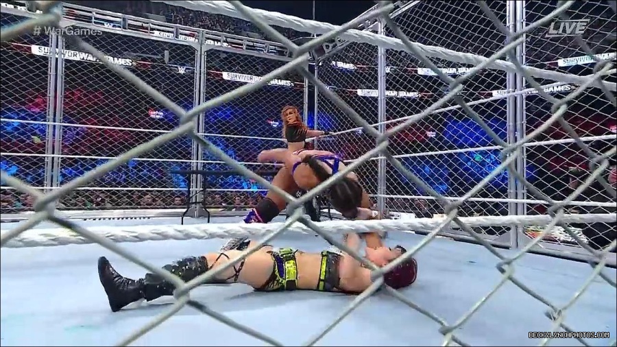 WWE_Survivor_Series_WarGames_2022_720p_WEB_h264-HEEL_mp4_003029258.jpg