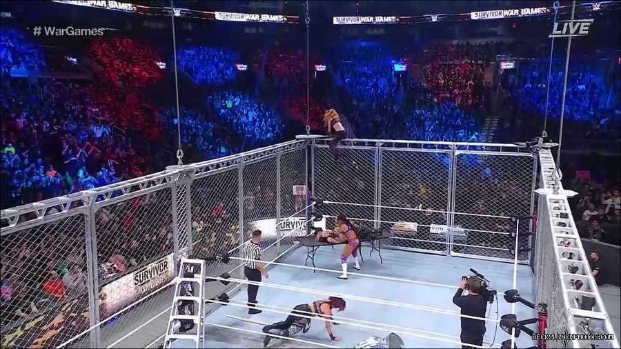 WWE_Survivor_Series_WarGames_2022_720p_WEB_h264-HEEL_mp4_003040458.jpg