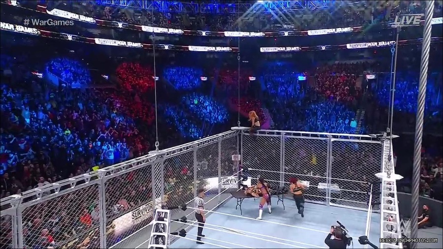 WWE_Survivor_Series_WarGames_2022_720p_WEB_h264-HEEL_mp4_003042858.jpg
