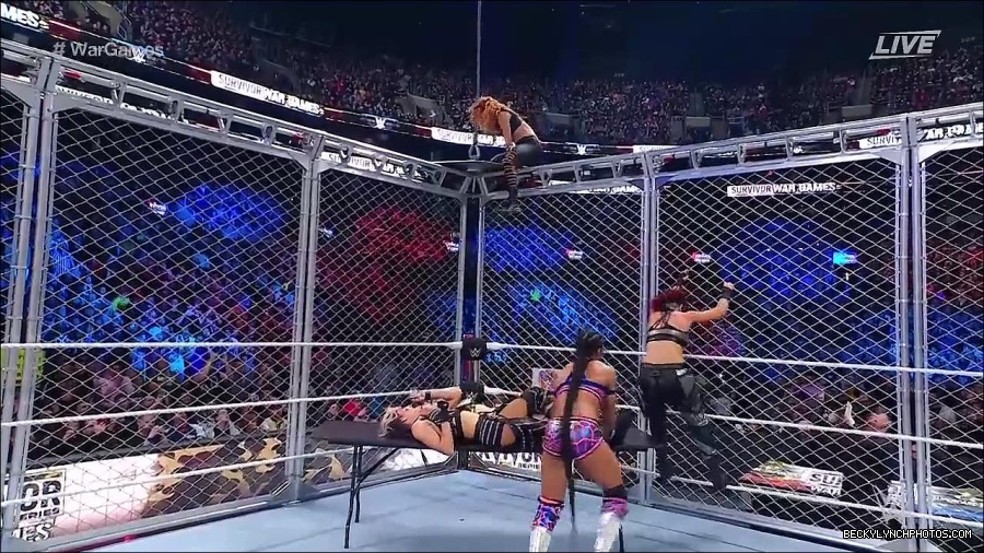 WWE_Survivor_Series_WarGames_2022_720p_WEB_h264-HEEL_mp4_003044458.jpg