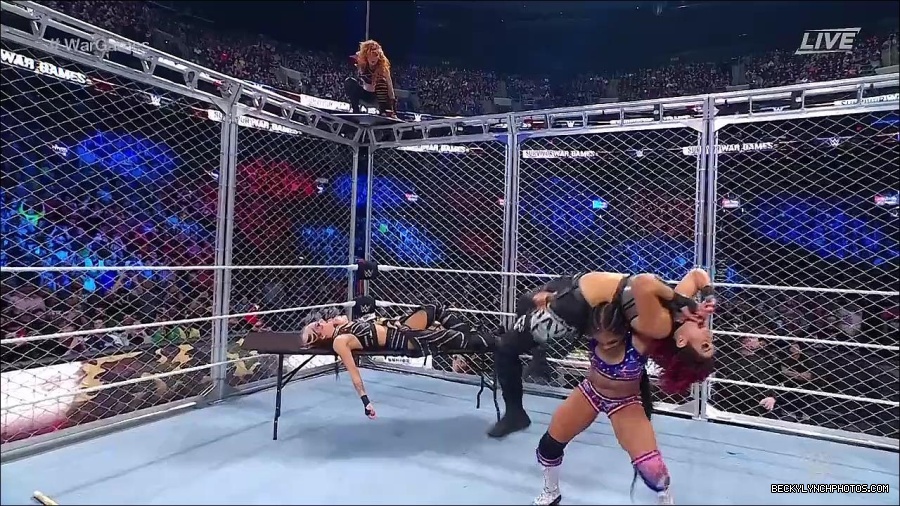 WWE_Survivor_Series_WarGames_2022_720p_WEB_h264-HEEL_mp4_003051658.jpg