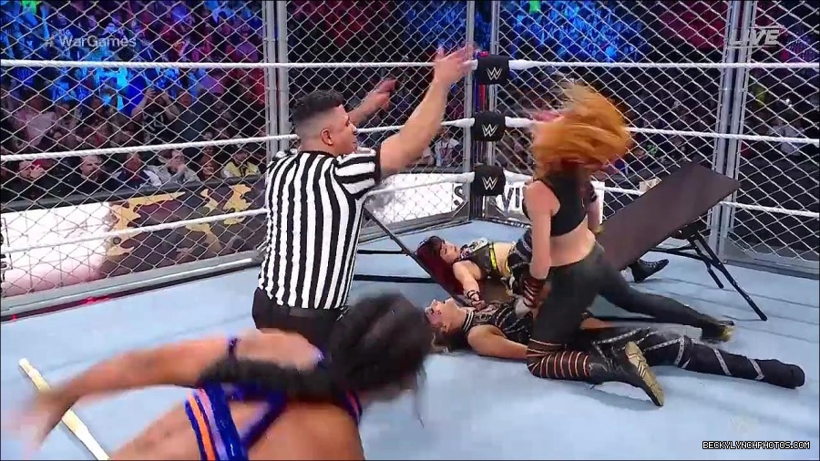 WWE_Survivor_Series_WarGames_2022_720p_WEB_h264-HEEL_mp4_003068058.jpg