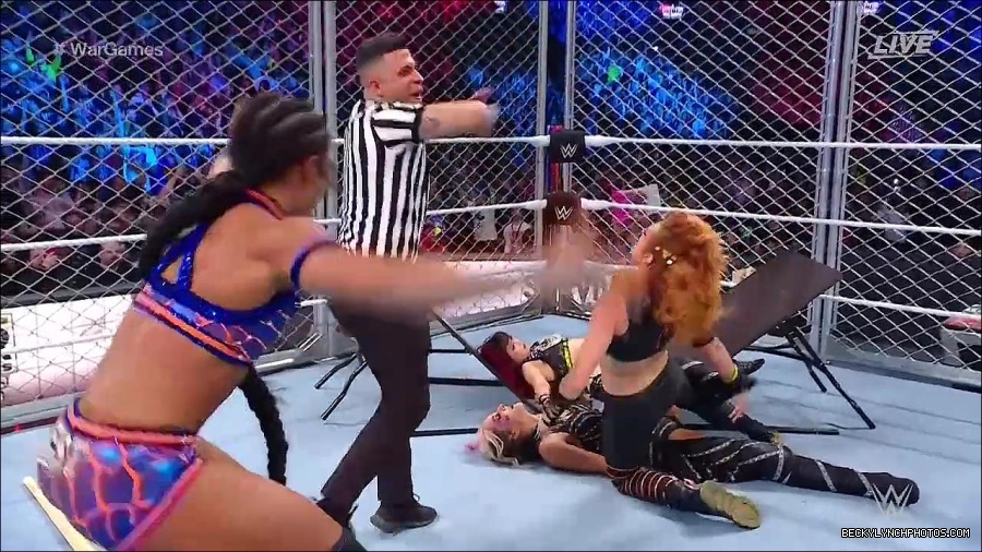 WWE_Survivor_Series_WarGames_2022_720p_WEB_h264-HEEL_mp4_003068458.jpg