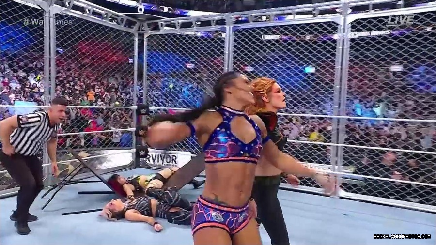 WWE_Survivor_Series_WarGames_2022_720p_WEB_h264-HEEL_mp4_003075258.jpg
