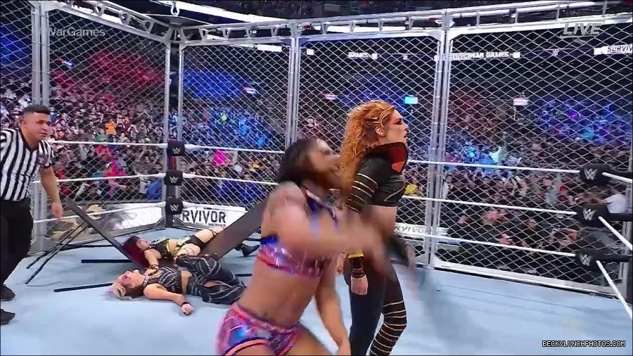 WWE_Survivor_Series_WarGames_2022_720p_WEB_h264-HEEL_mp4_003075658.jpg