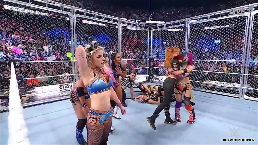 WWE_Survivor_Series_WarGames_2022_720p_WEB_h264-HEEL_mp4_003112458.jpg