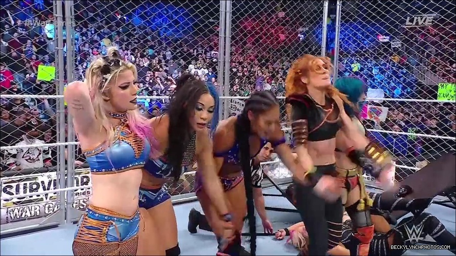 WWE_Survivor_Series_WarGames_2022_720p_WEB_h264-HEEL_mp4_003118858.jpg