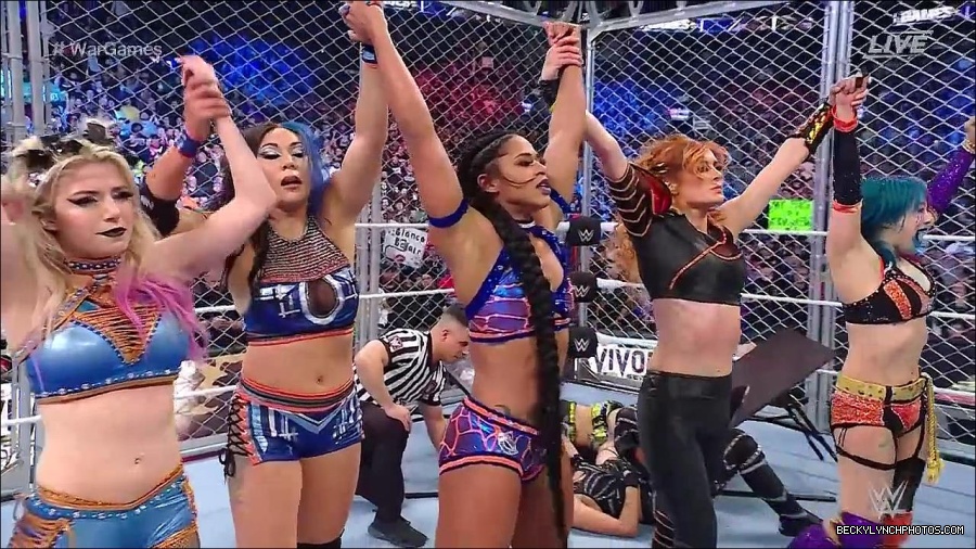 WWE_Survivor_Series_WarGames_2022_720p_WEB_h264-HEEL_mp4_003120458.jpg