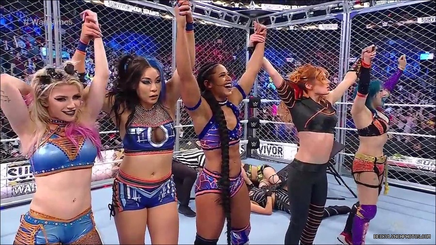 WWE_Survivor_Series_WarGames_2022_720p_WEB_h264-HEEL_mp4_003124858.jpg