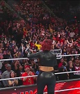 WWE_Monday_Night_Raw_2022_11_28_720p_HDTV_x264-NWCHD_mp4_000506272.jpg