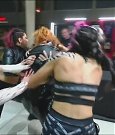 WWE_Monday_Night_Raw_2022_11_28_720p_HDTV_x264-NWCHD_mp4_000672438.jpg