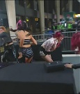 WWE_Monday_Night_Raw_2022_11_28_720p_HDTV_x264-NWCHD_mp4_000688454.jpg