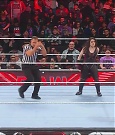 WWE_Monday_Night_Raw_2022_12_05_720p_HDTV_x264-NWCHD_mp4_006765550.jpg