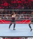 WWE_Monday_Night_Raw_2022_12_05_720p_HDTV_x264-NWCHD_mp4_006777962.jpg
