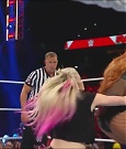 WWE_Monday_Night_Raw_2022_12_05_720p_HDTV_x264-NWCHD_mp4_006798382.jpg