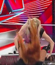 WWE_Monday_Night_Raw_2022_12_05_720p_HDTV_x264-NWCHD_mp4_006819203.jpg