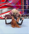 WWE_Monday_Night_Raw_2022_12_05_720p_HDTV_x264-NWCHD_mp4_006819604.jpg