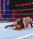 WWE_Monday_Night_Raw_2022_12_05_720p_HDTV_x264-NWCHD_mp4_006834018.jpg