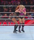 WWE_Monday_Night_Raw_2022_12_05_720p_HDTV_x264-NWCHD_mp4_006852036.jpg
