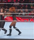 WWE_Monday_Night_Raw_2022_12_05_720p_HDTV_x264-NWCHD_mp4_007113998.jpg
