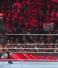 WWE_Monday_Night_Raw_2022_12_05_720p_HDTV_x264-NWCHD_mp4_007255340.jpg