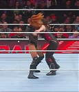 WWE_Monday_Night_Raw_2022_12_05_720p_HDTV_x264-NWCHD_mp4_007308426.jpg