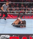 WWE_Monday_Night_Raw_2022_12_05_720p_HDTV_x264-NWCHD_mp4_007330448.jpg