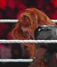 WWE_Monday_Night_Raw_2022_12_05_720p_HDTV_x264-NWCHD_mp4_007464181.jpg