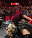 WWE_Monday_Night_Raw_2022_12_12_720p_HDTV_x264-NWCHD_mp4_000202569.jpg