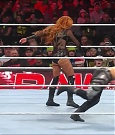 WWE_Monday_Night_Raw_2022_12_19_720p_HDTV_x264-NWCHD_mp4_005966364.jpg