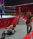 WWE_Monday_Night_Raw_2022_12_19_720p_HDTV_x264-NWCHD_mp4_005975574.jpg