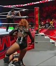 WWE_Monday_Night_Raw_2022_12_19_720p_HDTV_x264-NWCHD_mp4_005979978.jpg