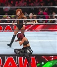WWE_Monday_Night_Raw_2022_12_19_720p_HDTV_x264-NWCHD_mp4_005987586.jpg