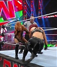 WWE_Monday_Night_Raw_2022_12_19_720p_HDTV_x264-NWCHD_mp4_005989187.jpg