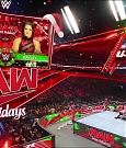 WWE_Monday_Night_Raw_2022_12_19_720p_HDTV_x264-NWCHD_mp4_006010709.jpg