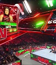 WWE_Monday_Night_Raw_2022_12_19_720p_HDTV_x264-NWCHD_mp4_006011510.jpg
