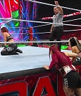 WWE_Monday_Night_Raw_2022_12_19_720p_HDTV_x264-NWCHD_mp4_006038737.jpg