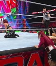 WWE_Monday_Night_Raw_2022_12_19_720p_HDTV_x264-NWCHD_mp4_006040339.jpg