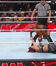 WWE_Monday_Night_Raw_2022_12_19_720p_HDTV_x264-NWCHD_mp4_006131463.jpg